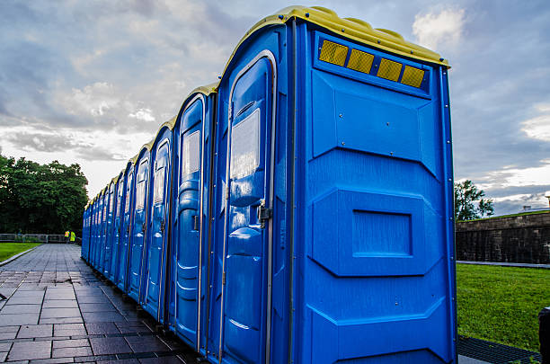 Best Portable restroom trailer rental  in Rossville, GA